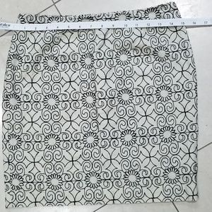 Bandolino Petite Linen Embroidered skirt